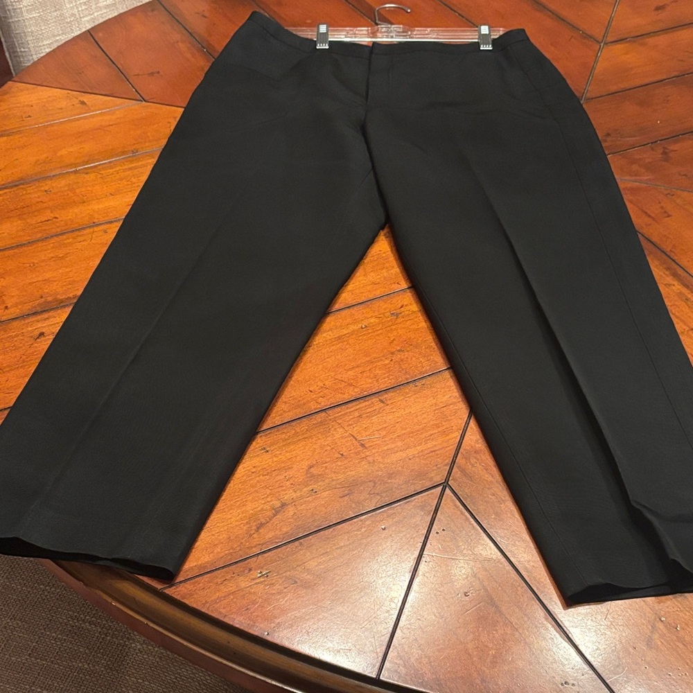 Linda Allard for Ellen Tracy Black Trousers